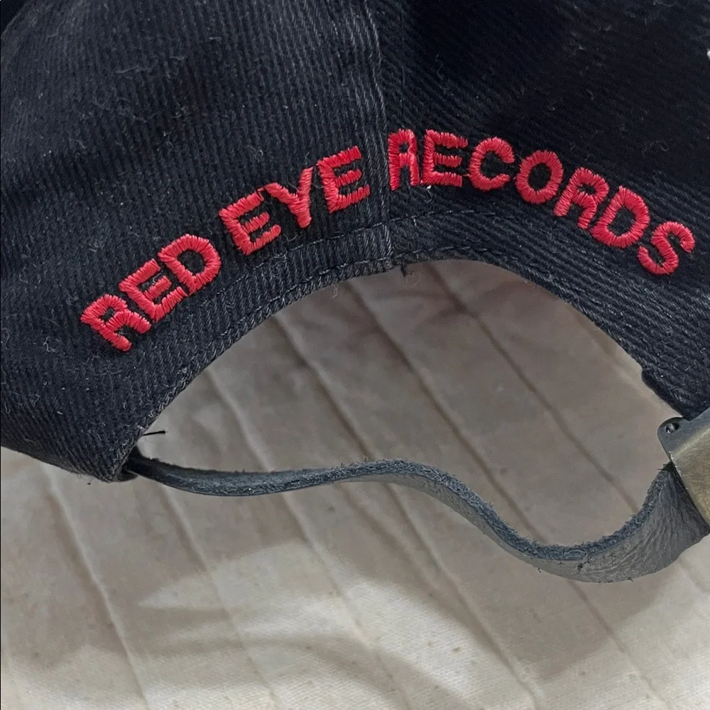 Graffiti red eye